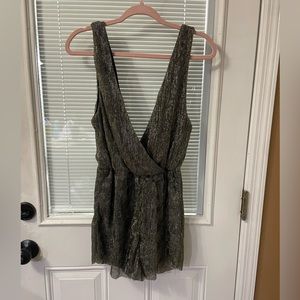 NWT ZARA JUMPSUIT MEDIUM BLACK & METALLIC GOLD